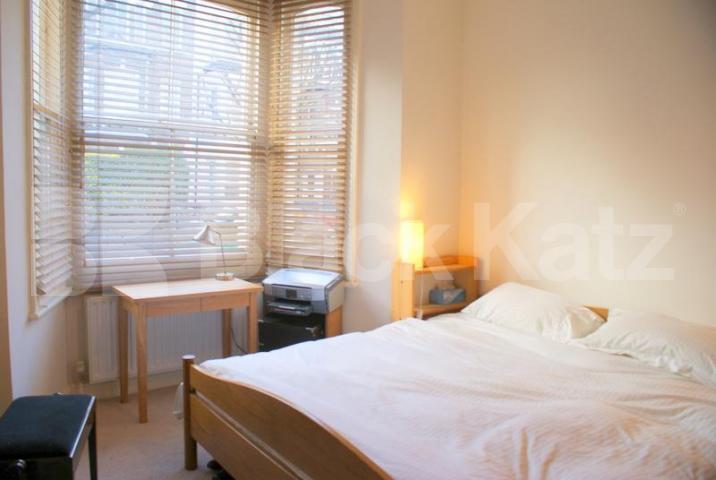 			NEW INSTRUCTION, 2 Bedroom, 1 bath, 1 reception Ground Floor Flat			 Rush Hill Road, Clapham Junction